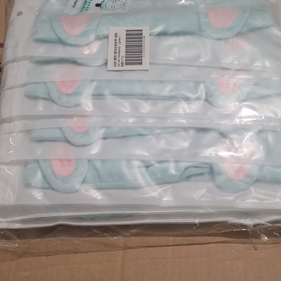 Cat ears make upnheadbsnf - Picture 1 of 1